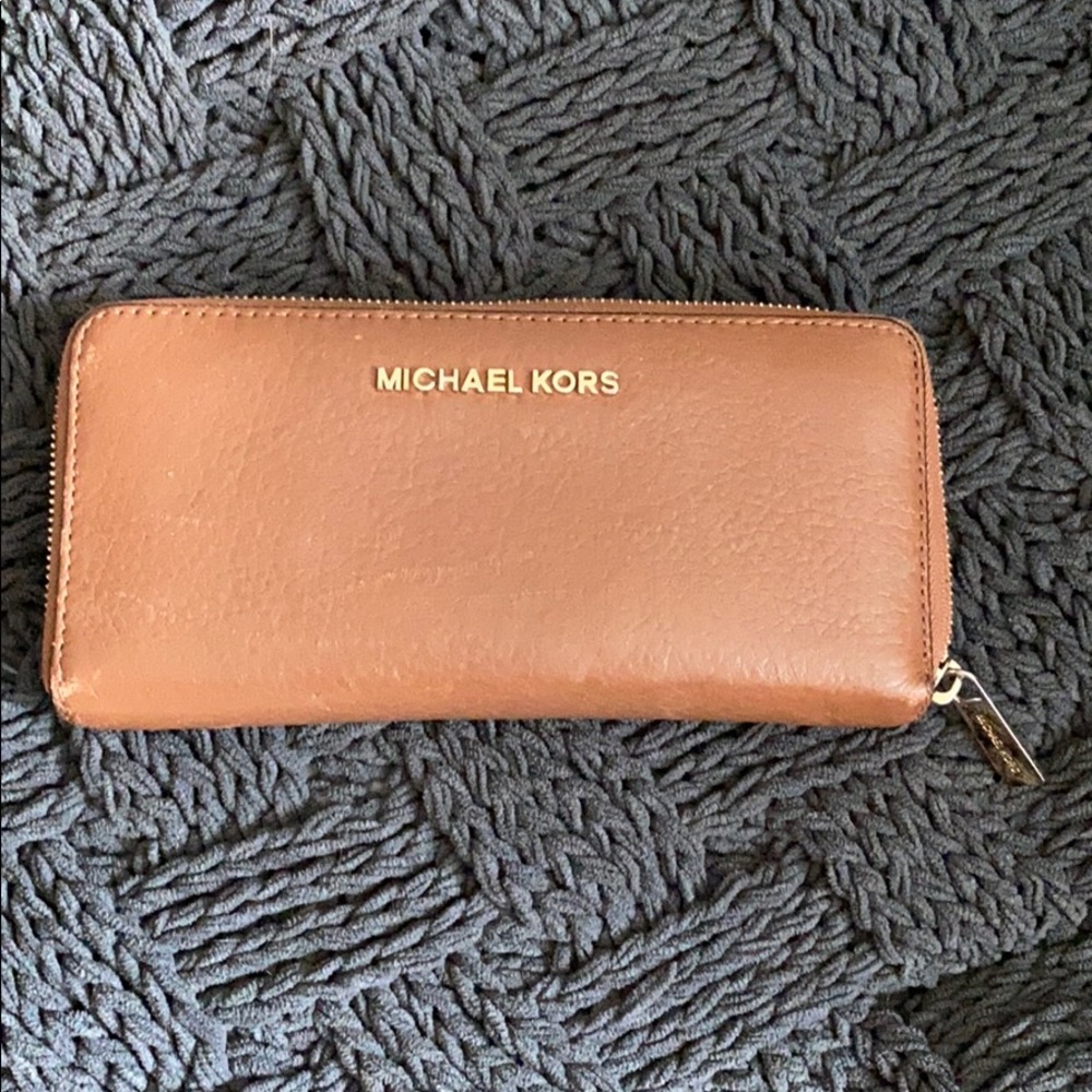 Micheal kors wallet chestnut brown